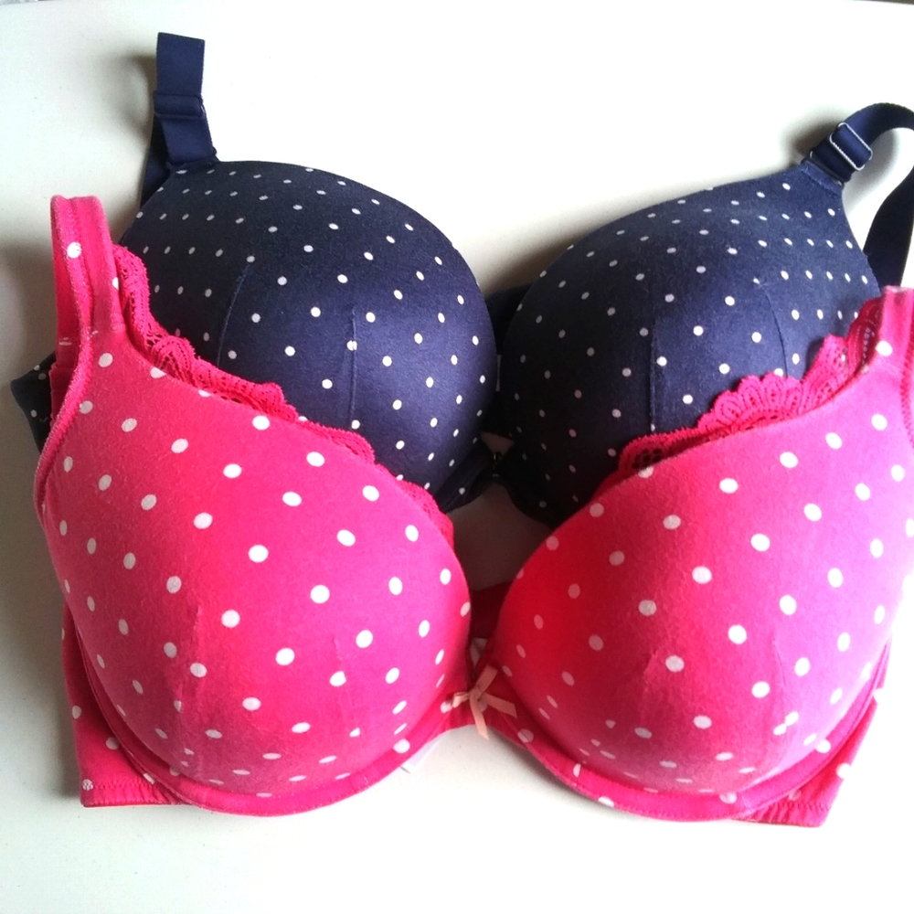 CACIQUE Set of 2 Boost Plunge Bras (Size 38DD)